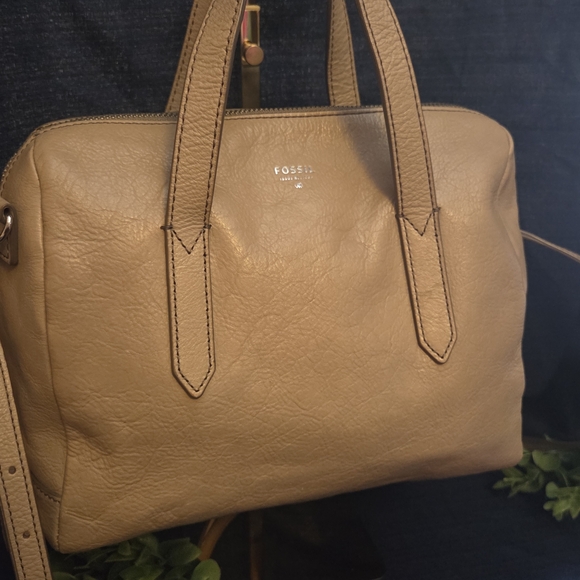 Fossil Neutral Leather Satchel – Quiet Luxury, Loud Opinions - Picture 4 of 16